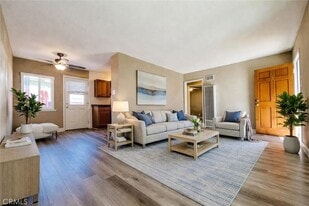 2536 Orange Ave in Costa Mesa, CA - Building Photo