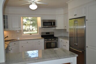 59 Byron Dr in Avon, CT - Building Photo - Building Photo