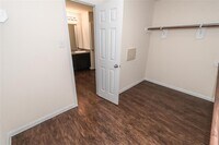 248 Lake Estates Dr photo'