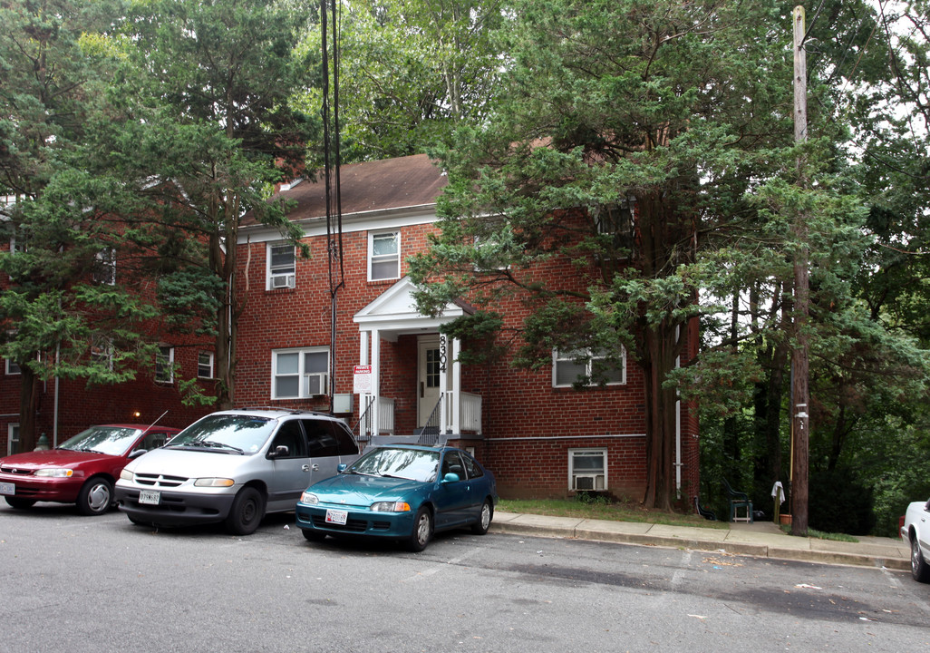 8304 Roanoke Ave in Takoma Park, MD - Building Photo