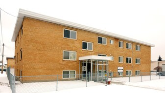 10965 106th St NW in Edmonton, AB - Building Photo
