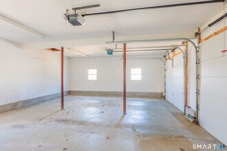 9 Pleasant St in Bethel, CT - Building Photo - Building Photo