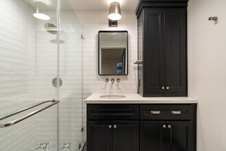 2415 Ocean Ave in Los Angeles, CA - Building Photo - Building Photo