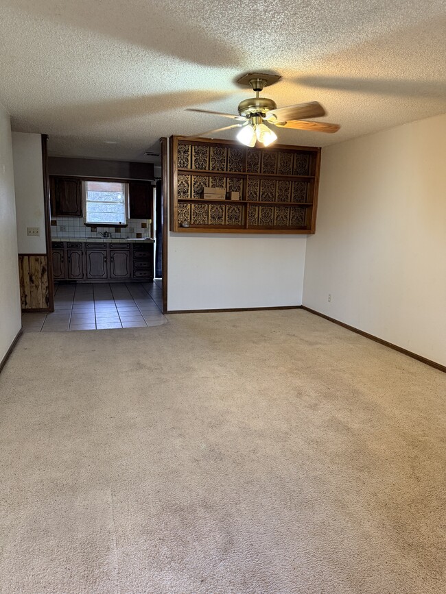 2417 E Walnut Ave in Enid, OK - Building Photo - Building Photo