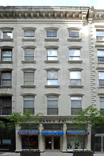 19 Warren St in New York, NY - Building Photo - Building Photo