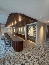 2575 Peachtree Rd in Atlanta, GA - Foto de edificio - Building Photo