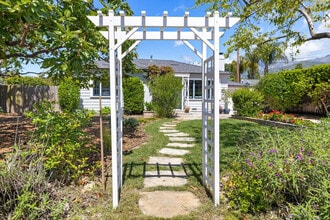 1127 Vallecito Rd in Carpinteria, CA - Building Photo - Building Photo