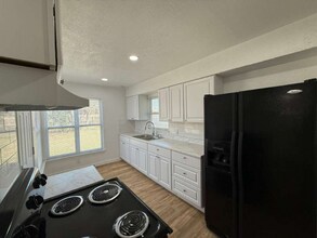 339 Brettonwood Dr in San Antonio, TX - Building Photo - Building Photo