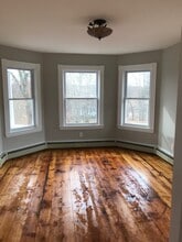 17 Highland Park, Unit apt 2 in Uxbridge, MA - Building Photo - Building Photo