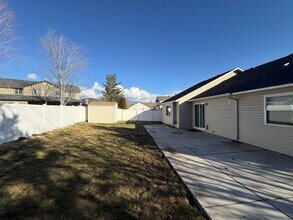 18238 Royal Way in Nampa, ID - Building Photo - Building Photo