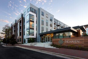 145 Riverhaven Dr, Unit 226 in Oxon Hill, MD - Building Photo