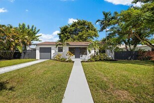 1635 Liberty St in Hollywood, FL - Building Photo