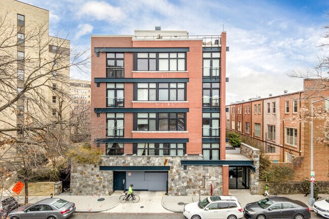 1654 Euclid St NW in Washington, DC - Foto de edificio - Building Photo
