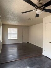 5221 Meadow Rise St in San Antonio, TX - Building Photo - Building Photo