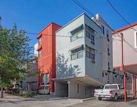 Casa Feliz Studios in San Jose, CA - Foto de edificio - Building Photo