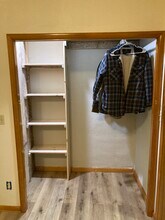 413 2nd St SW in Dickinson, ND - Foto de edificio - Building Photo