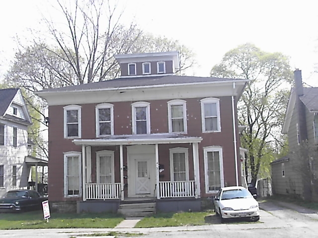 211 Lock St in Lockport, NY - Foto de edificio