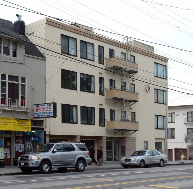 1256 Taraval St in San Francisco, CA - Building Photo - Building Photo