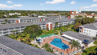 5200 NE 24th Terrace in Fort Lauderdale, FL - Building Photo