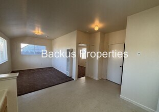 325 Kings St in Salinas, CA - Building Photo - Building Photo