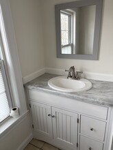 133 Vernon St, Unit Third Floor Apartment in Norwood, MA - Building Photo - Building Photo