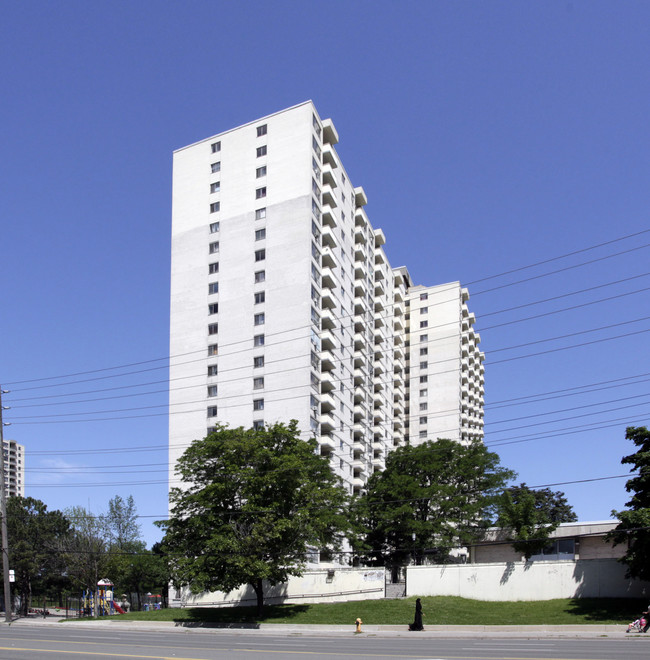 Kingsview Park in Toronto, ON - Building Photo - Building Photo