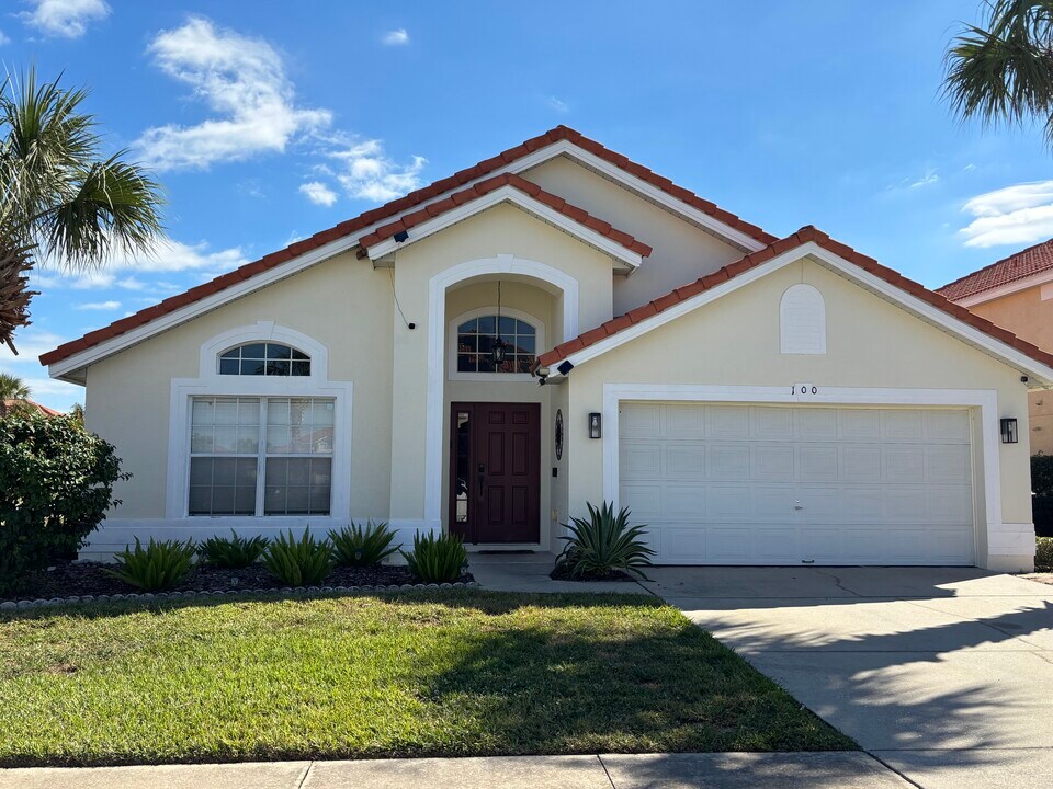 100 Stella Pass in Davenport, FL - Building Photo