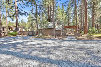 1094 Johnson Blvd in South Lake Tahoe, CA - Building Photo - Building Photo