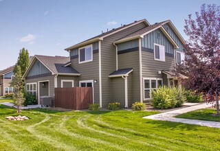 Cantabria Townhomes in Boise, ID - Foto de edificio - Building Photo