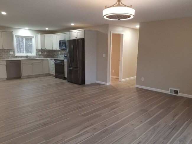 3875 Culver Rd in Irondequoit, NY - Building Photo - Building Photo