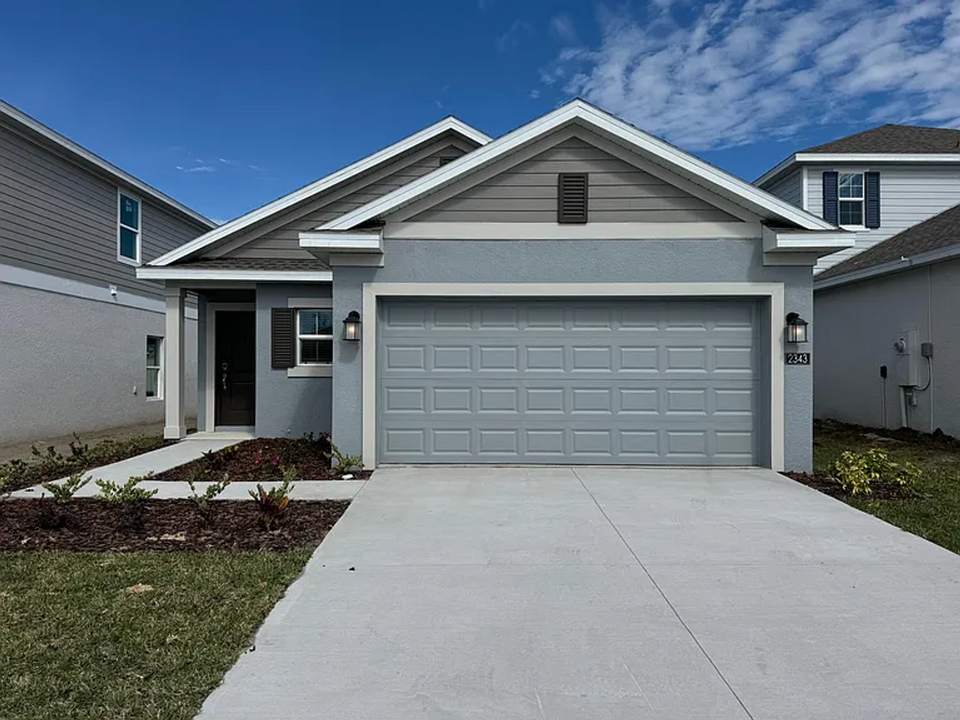 2343 Burney Fls Ln in Davenport, FL - Foto de edificio