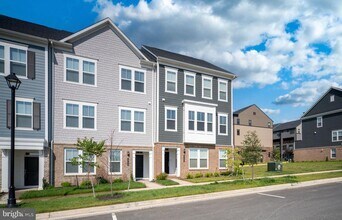 1747 Riverbluff Ave in Dumfries, VA - Building Photo - Building Photo