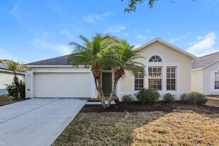1507 Alhambra Crest Dr in Ruskin, FL - Building Photo