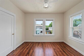 2817 Isabella St in Houston, TX - Building Photo - Building Photo