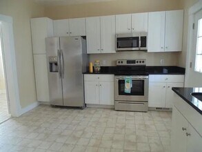 75 Franklin St in Westfield, MA - Foto de edificio - Building Photo