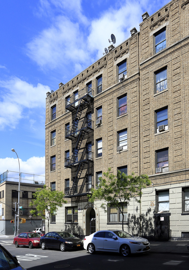 2151-2155 Morris Ave in Bronx, NY - Building Photo - Building Photo