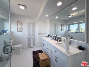 3306 Waverly Dr in Los Angeles, CA - Building Photo - Building Photo