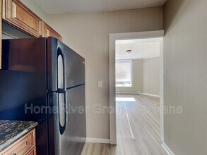712 S Maple St in Spokane, WA - Building Photo - Building Photo