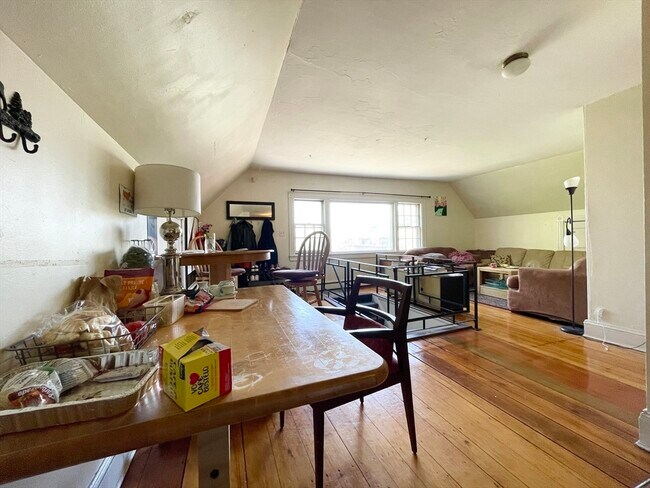 46 Dana St, Unit C in Cambridge, MA - Building Photo - Building Photo