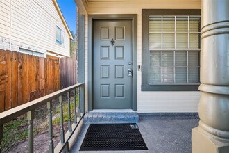 11415 Chariot Dr in Stafford, TX - Building Photo - Building Photo