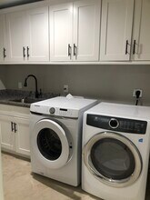 7169 Regina Dr in Englewood, FL - Building Photo - Building Photo