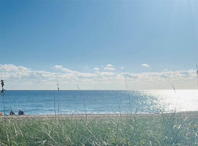 2404 Ave in Lazy Lake, FL - Building Photo - Building Photo