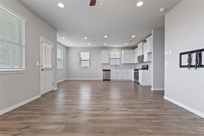 180 MacArthur Dr in Leander, TX - Building Photo - Building Photo