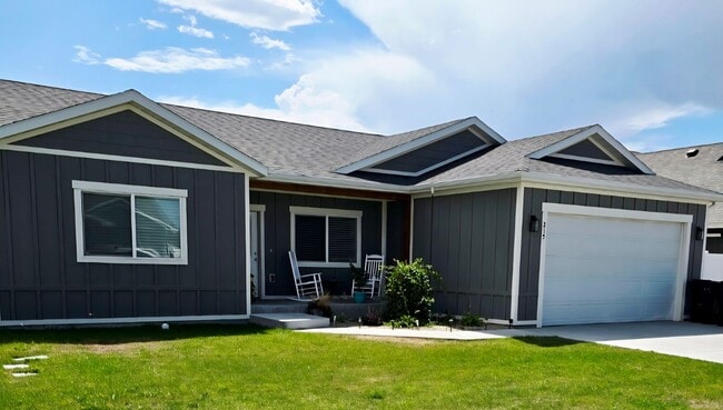 215 S Hls St in Burley, ID - Building Photo - Building Photo