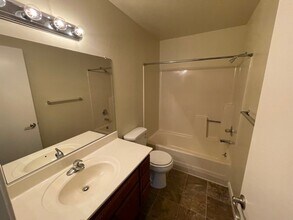 2700 West Victory in Burbank, CA - Foto de edificio - Building Photo