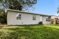 3568 Betty Ann Ct E in Palm Beach Gardens, FL - Foto de edificio - Building Photo