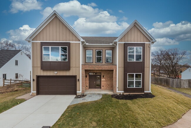 property at 2211 Farougi Ct