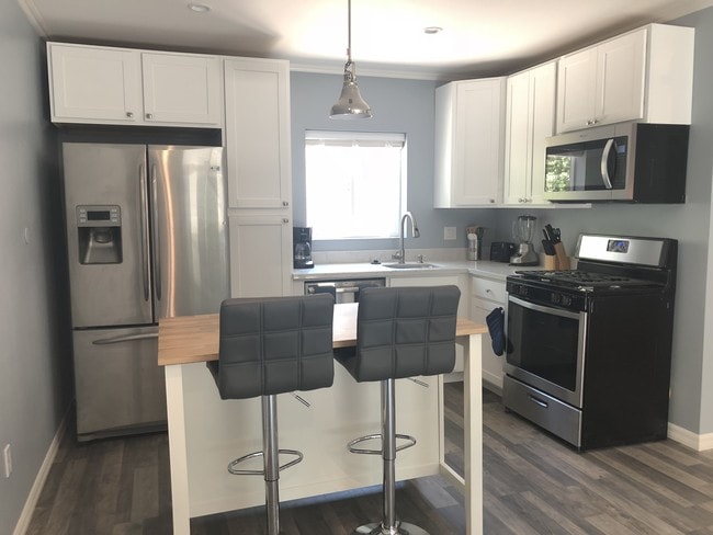 property at 6331 Longridge Ave