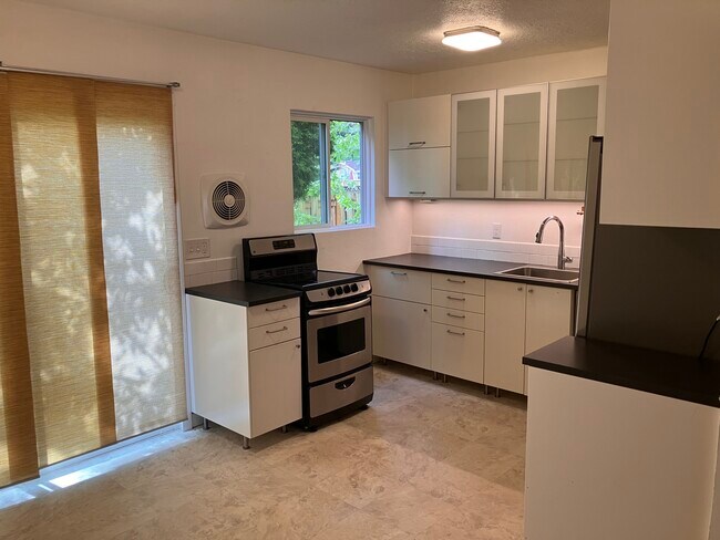 5107 SE Bybee Blvd, Unit 1 in Portland, OR - Foto de edificio - Building Photo