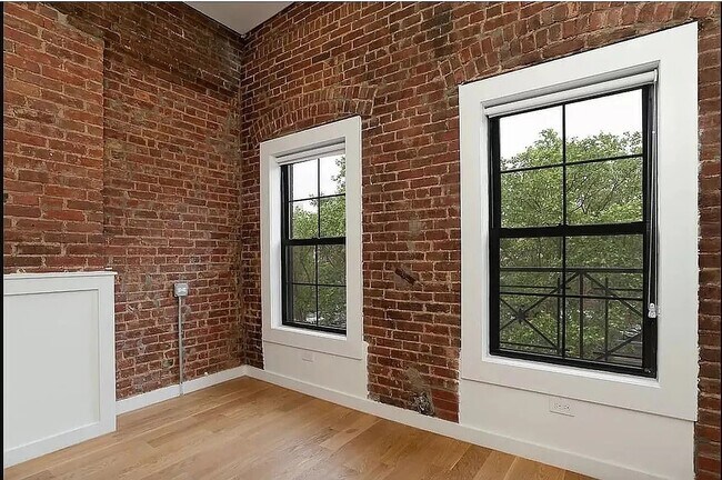 property at 102 Forsyth St